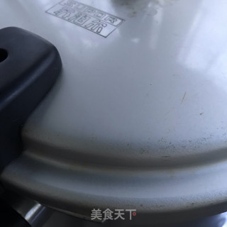 辣皮子红酒炖牛肉步骤9
