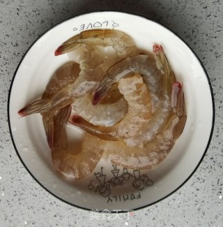 蒜蓉粉丝凤尾虾步骤3