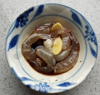 蒜蓉粉丝凤尾虾步骤5