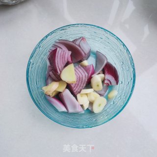 鱼虾一锅出步骤2