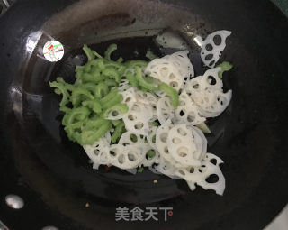 苦瓜炒藕片步骤10