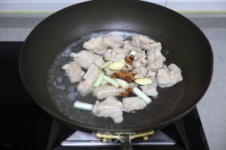 风味啤酒炖排骨步骤4