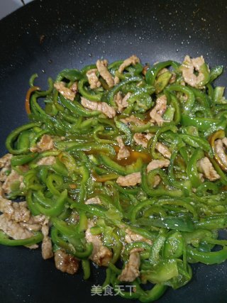 甜椒肉丝步骤3