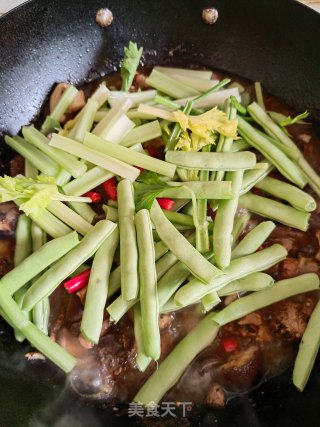 四季豆烧排骨步骤8