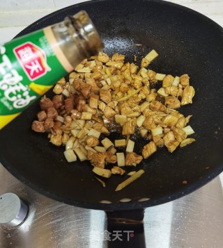 杏鲍菇炒鸡丁步骤9