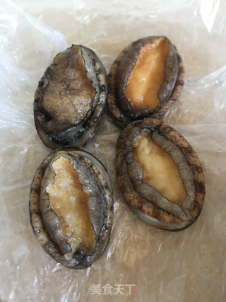 鲍鱼板栗焖鸡步骤1