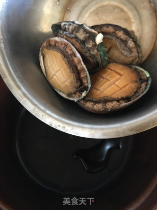 鲍鱼板栗焖鸡步骤4