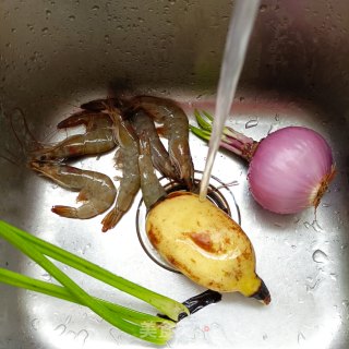 “莲藕”干锅莲藕虾步骤1