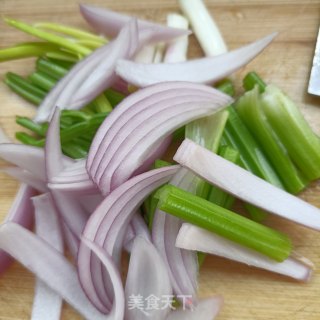 “莲藕”干锅莲藕虾步骤3