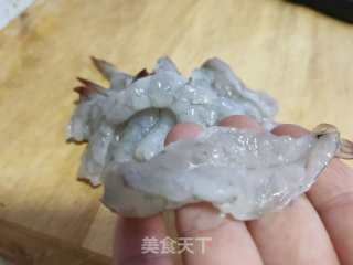 西蓝花炒虾球步骤2