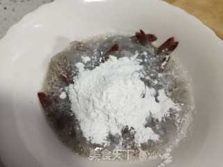 西蓝花炒虾球步骤5