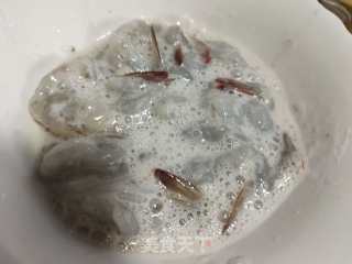 西蓝花炒虾球步骤6