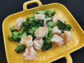 西蓝花炒虾球步骤14