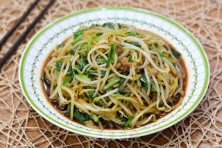 肉末豆芽韭菜步骤7