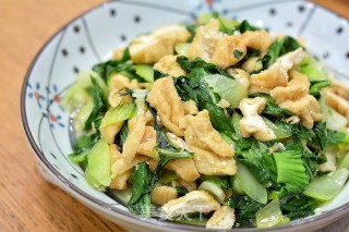 油菜炒豆腐泡步骤7