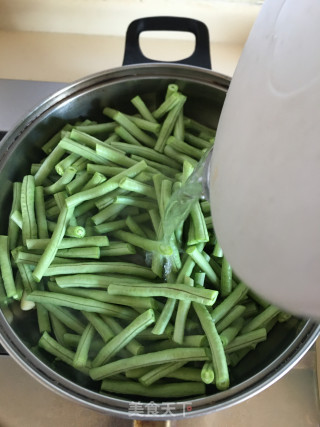 酱焖豆角步骤6