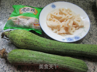 霞迷饺莲藕炒丝瓜步骤1