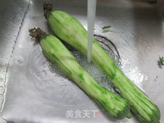 霞迷饺莲藕炒丝瓜步骤2