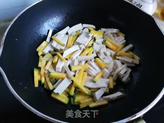 南瓜炒豆腐步骤3