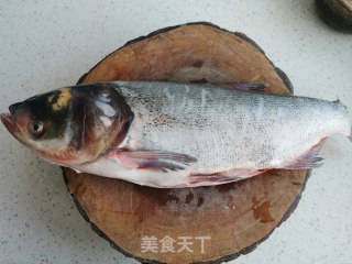 铁锅炖鱼步骤1