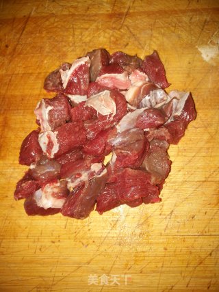 菜瓜炒牛肉粒步骤1
