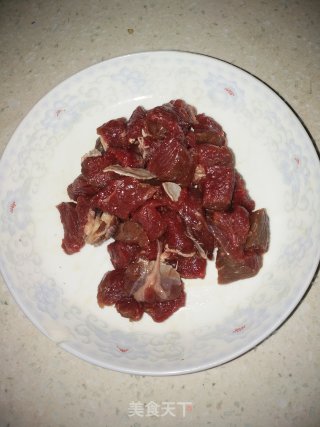 菜瓜炒牛肉粒步骤2
