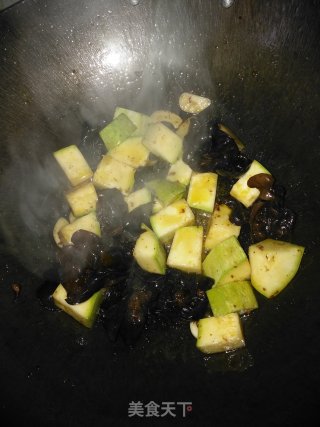 菜瓜炒牛肉粒步骤9