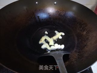 浸辣椒炒鸡步骤3