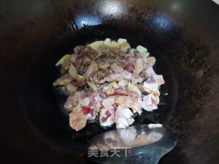 浸辣椒炒鸡步骤4