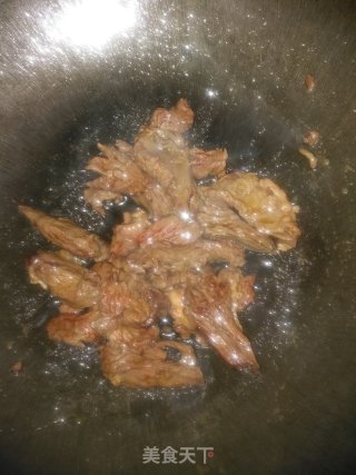 低脂高蛋白：芹菜炒牛肉步骤3