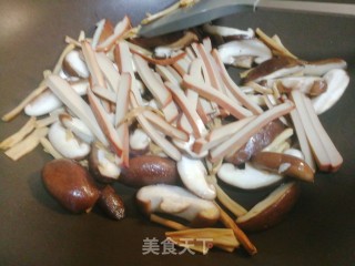 健康营养美味的快手菜～炒素三丝步骤4