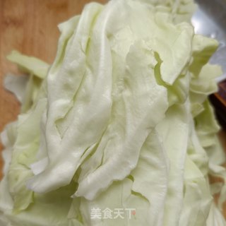鸡蛋炒卷心菜步骤1