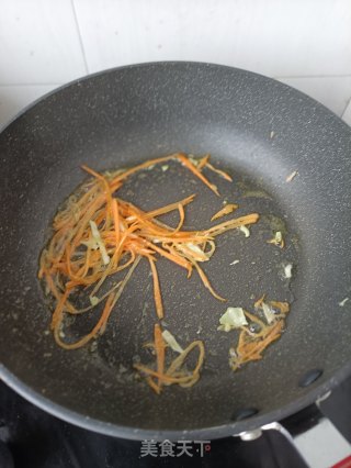 鸡蛋炒卷心菜步骤11