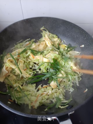 鸡蛋炒卷心菜步骤15