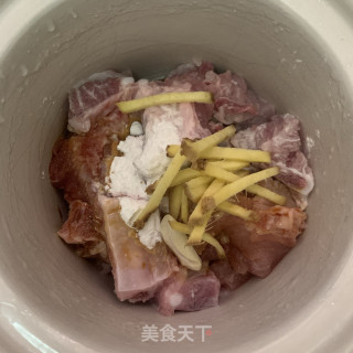 鹿茸菇蒸排骨步骤3