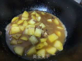 烩土豆块步骤4