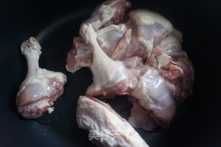 芋头烧鸭腿步骤3