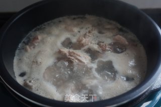 芋头烧鸭腿步骤6