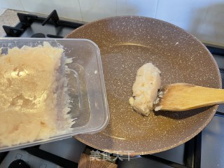 鱼滑炒鸡蛋步骤2