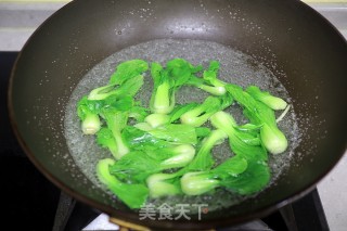 无油少盐清肠的白灼香菇油菜芯步骤3