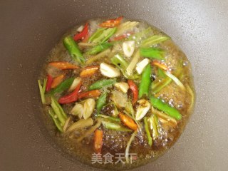青红椒炒扇贝肉步骤7