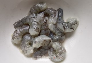 蒜蓉辣酱炒虾仁步骤4