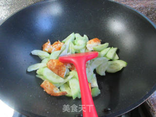 煎鸡蛋炒黄瓜步骤7