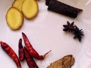 板栗焖排骨步骤2