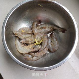芹菜香辣虾步骤3