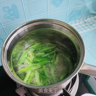 芹菜香辣虾步骤11