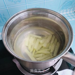 芹菜香辣虾步骤12