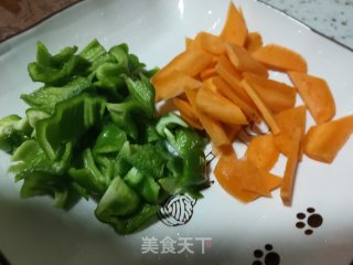 黄瓜青椒炒虾步骤4