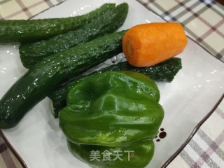 黄瓜青椒炒虾步骤2