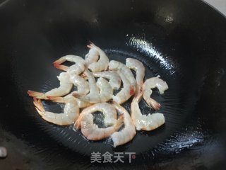黄瓜青椒炒虾步骤5